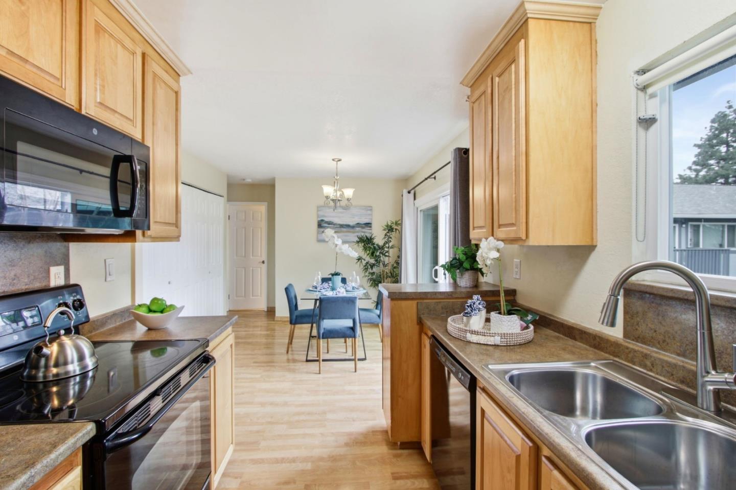 Detail Gallery Image 12 of 34 For 835 Bing Dr #21,  Santa Clara,  CA 95051 - 2 Beds | 2 Baths