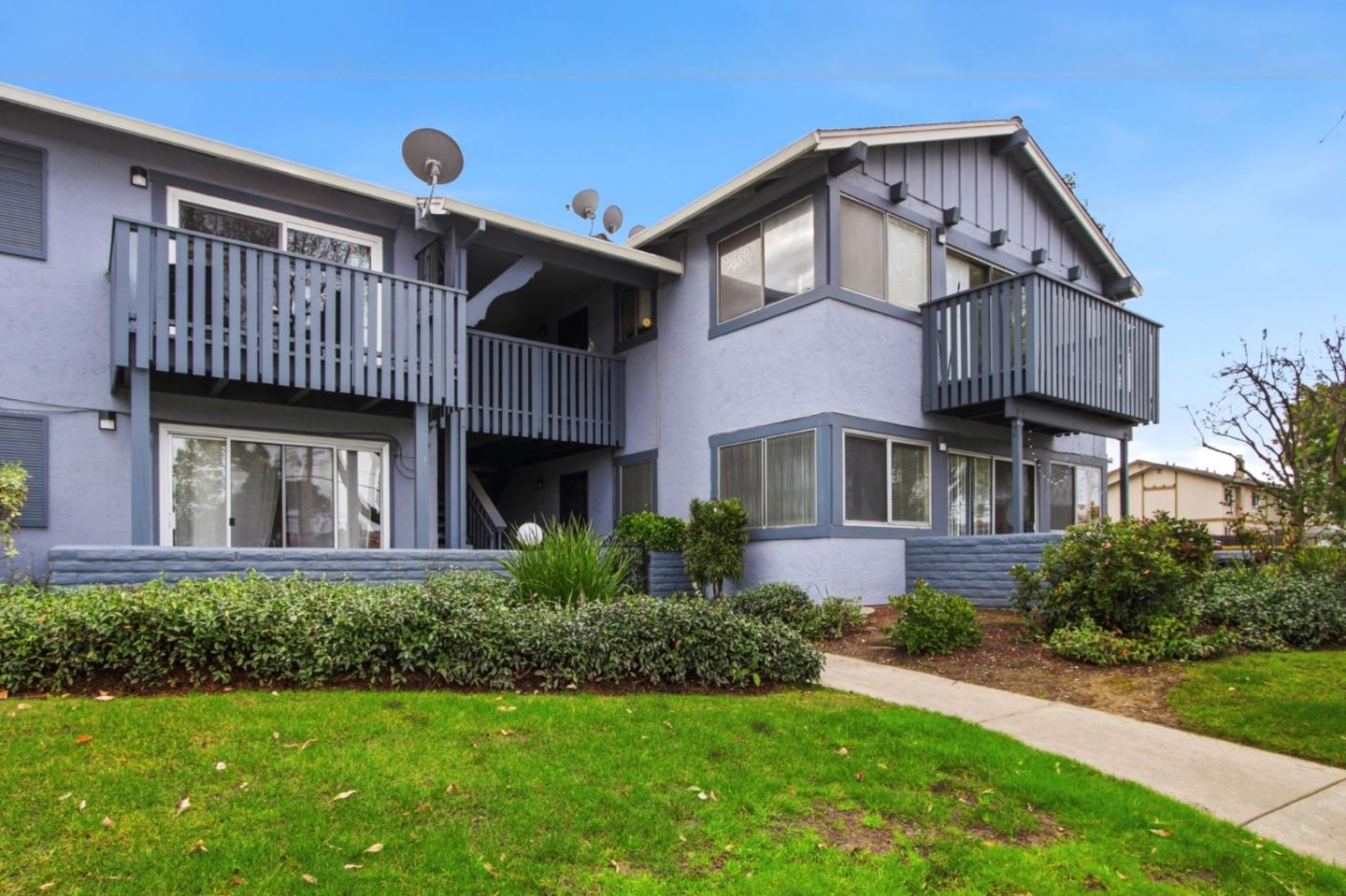 Detail Gallery Image 2 of 34 For 835 Bing Dr #21,  Santa Clara,  CA 95051 - 2 Beds | 2 Baths