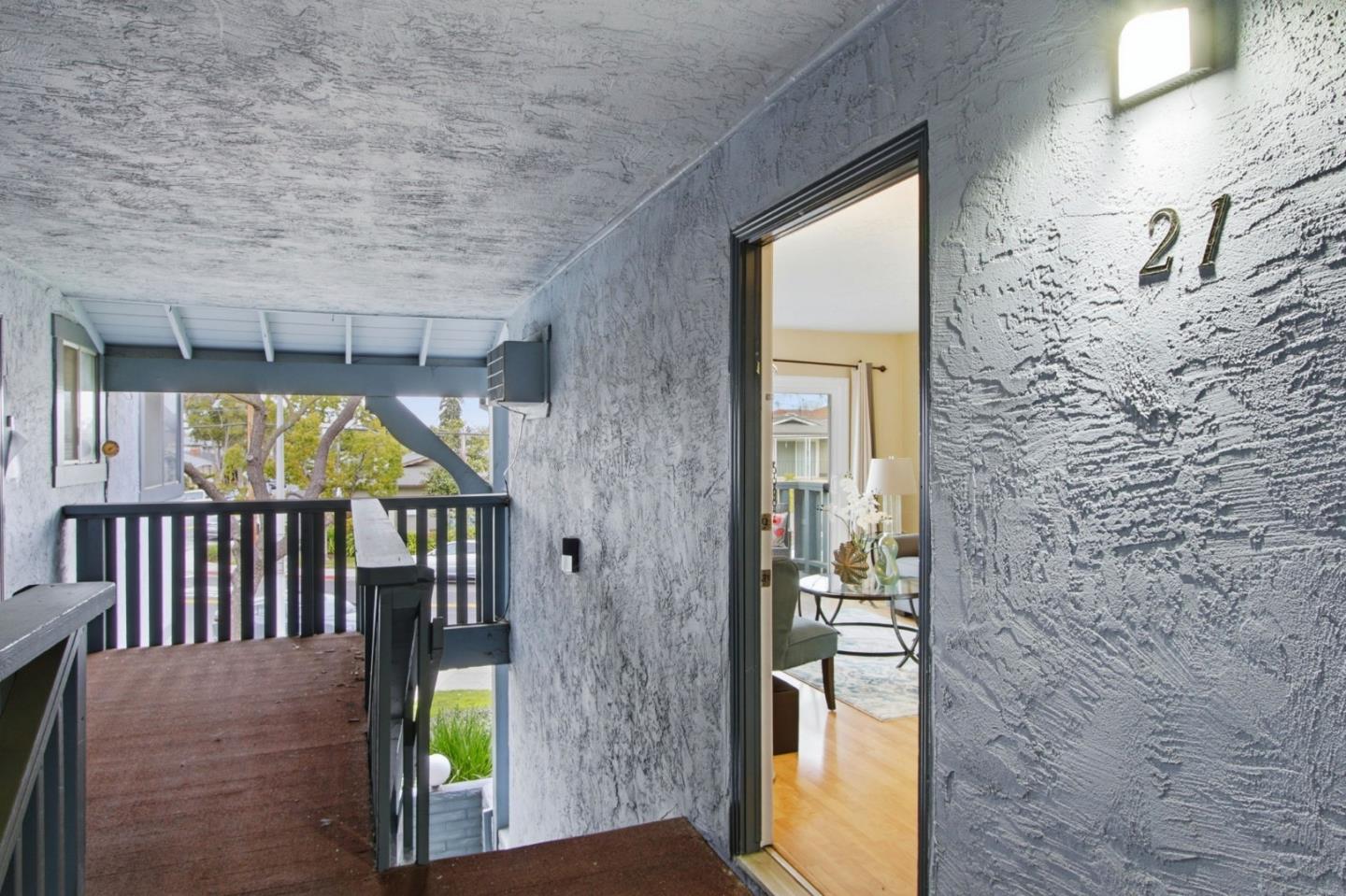 Detail Gallery Image 4 of 34 For 835 Bing Dr #21,  Santa Clara,  CA 95051 - 2 Beds | 2 Baths