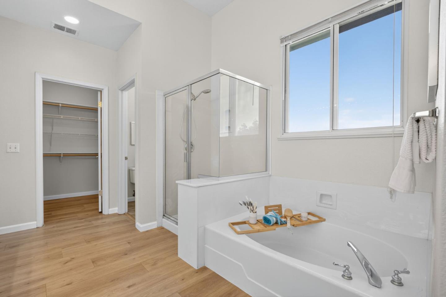 Detail Gallery Image 26 of 42 For 2955 Vineyard Park Dr, San Jose,  CA 95148 - 4 Beds | 2/1 Baths