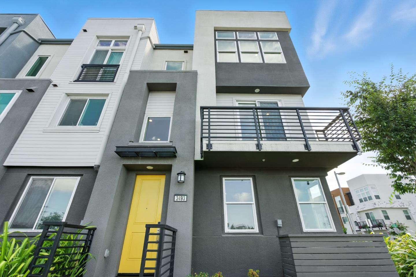 Detail Gallery Image 2 of 36 For 3493 Router Cmn, Fremont,  CA 94538 - 4 Beds | 3/1 Baths