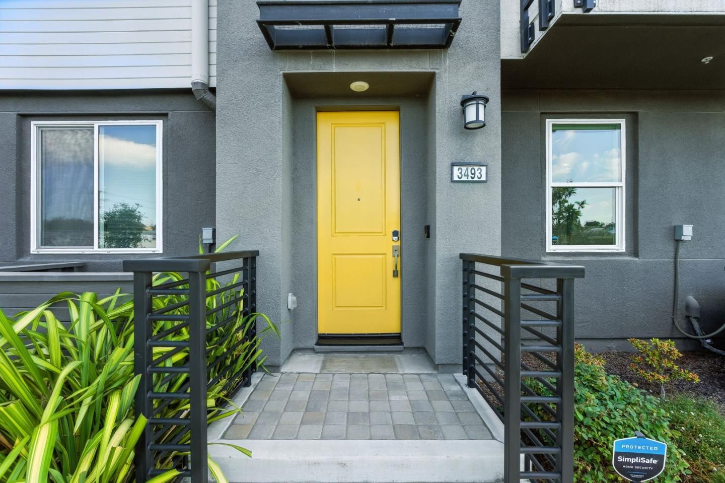 Detail Gallery Image 3 of 36 For 3493 Router Cmn, Fremont,  CA 94538 - 4 Beds | 3/1 Baths