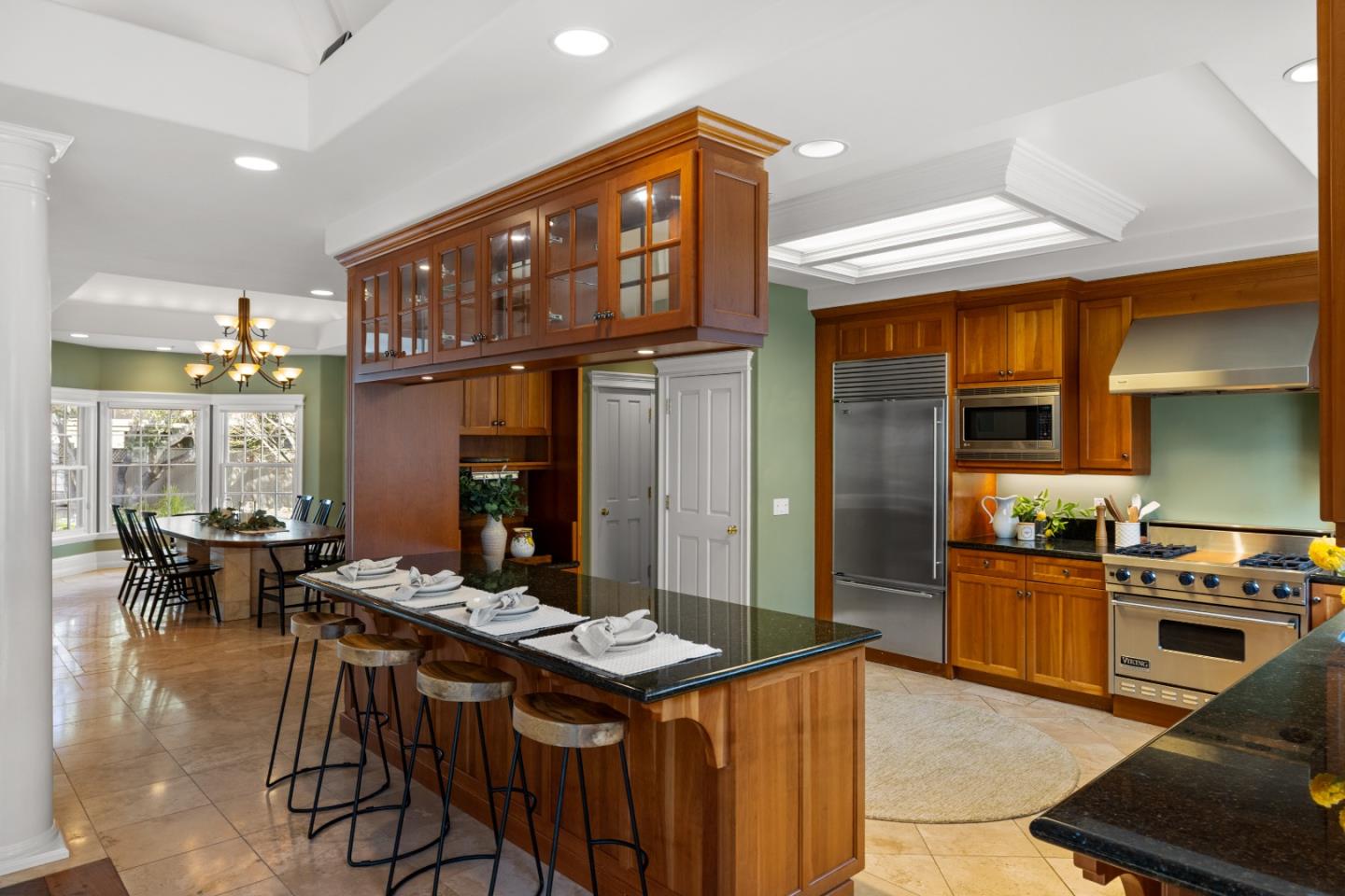 Detail Gallery Image 9 of 29 For 13 Sylvan Pl, Monterey,  CA 93940 - 3 Beds | 2 Baths