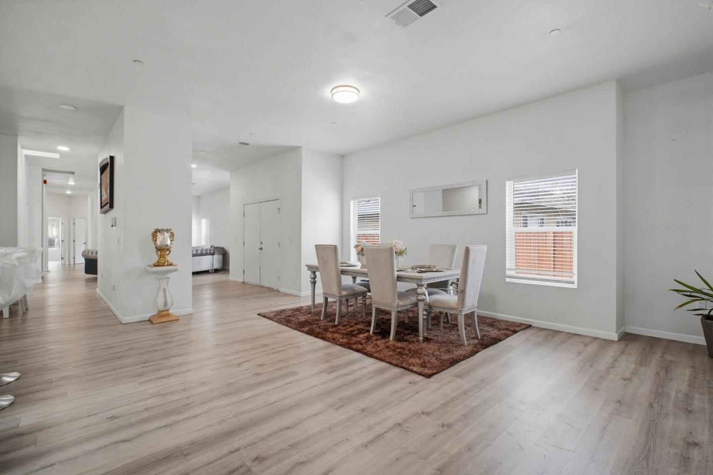 Detail Gallery Image 14 of 50 For 26937 Huntwood Ave, Hayward,  CA 94544 - 4 Beds | 4/1 Baths