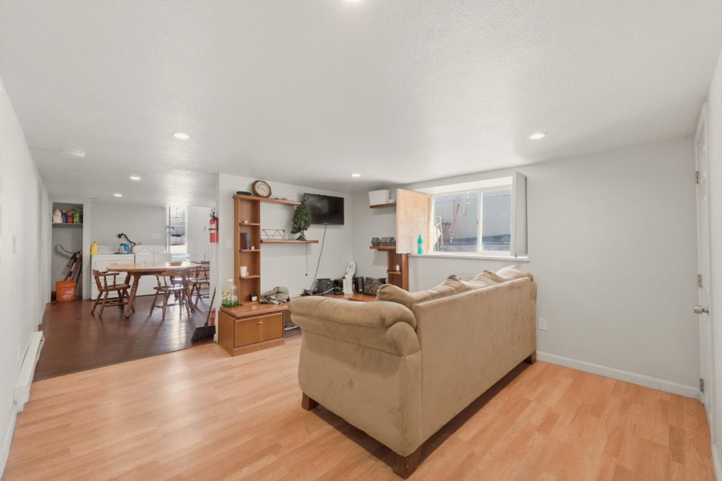 Detail Gallery Image 11 of 19 For 1090 S 7th St, San Jose,  CA 95112 - 10 Beds | 4 Baths