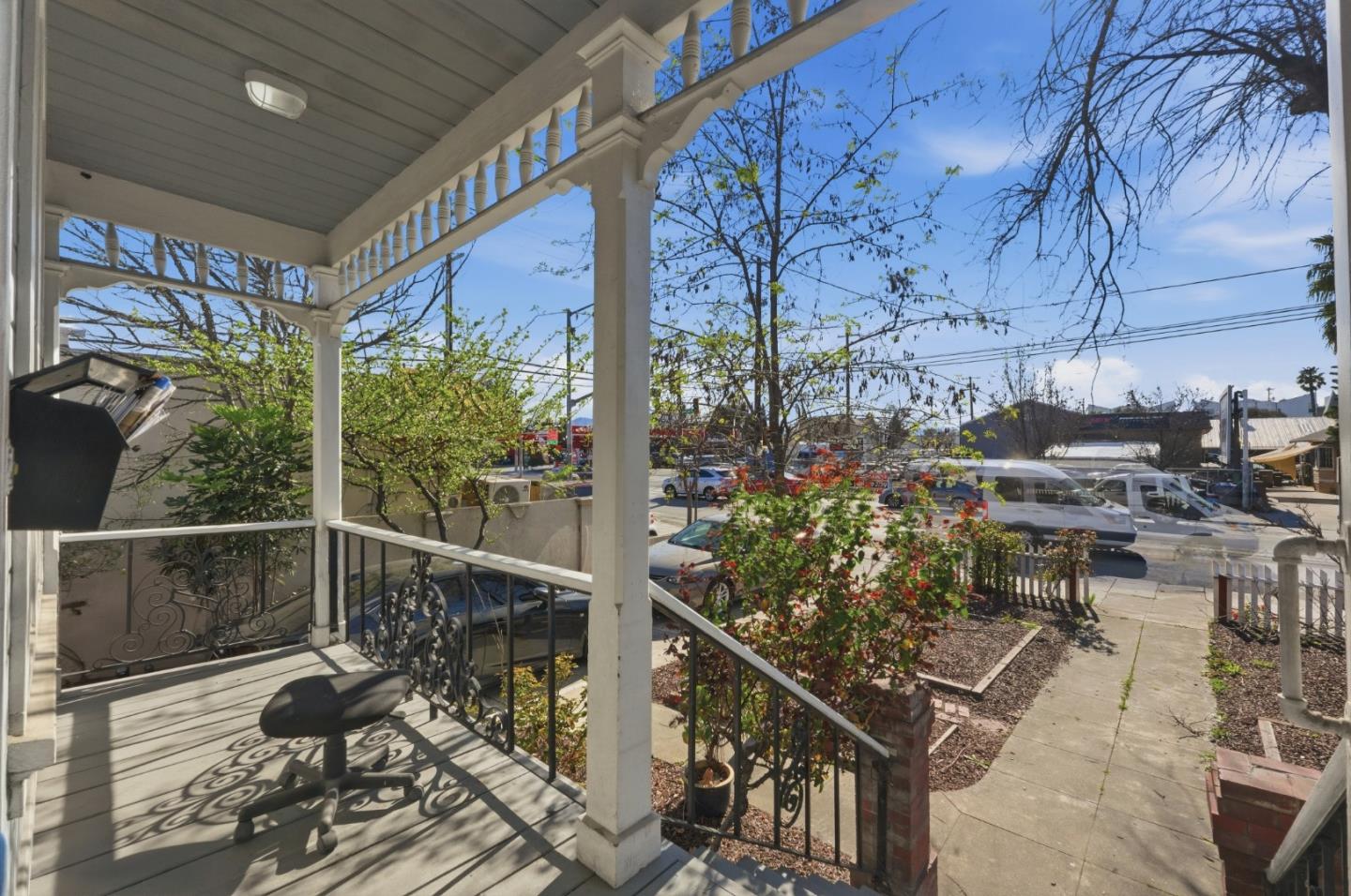 Detail Gallery Image 4 of 19 For 1090 S 7th St, San Jose,  CA 95112 - 10 Beds | 4 Baths