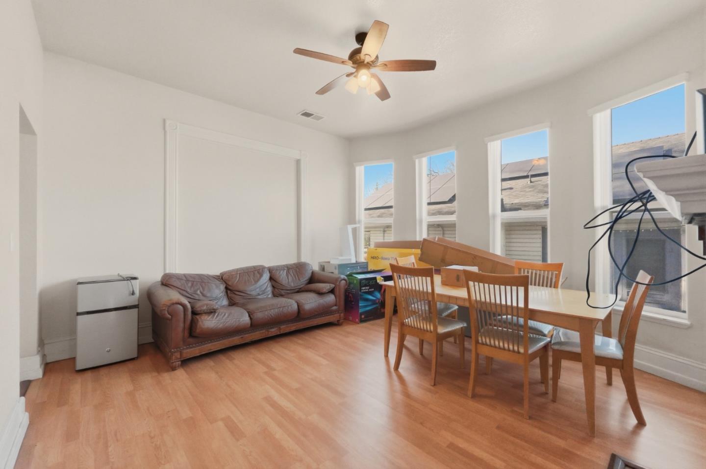 Detail Gallery Image 6 of 19 For 1090 S 7th St, San Jose,  CA 95112 - 10 Beds | 4 Baths