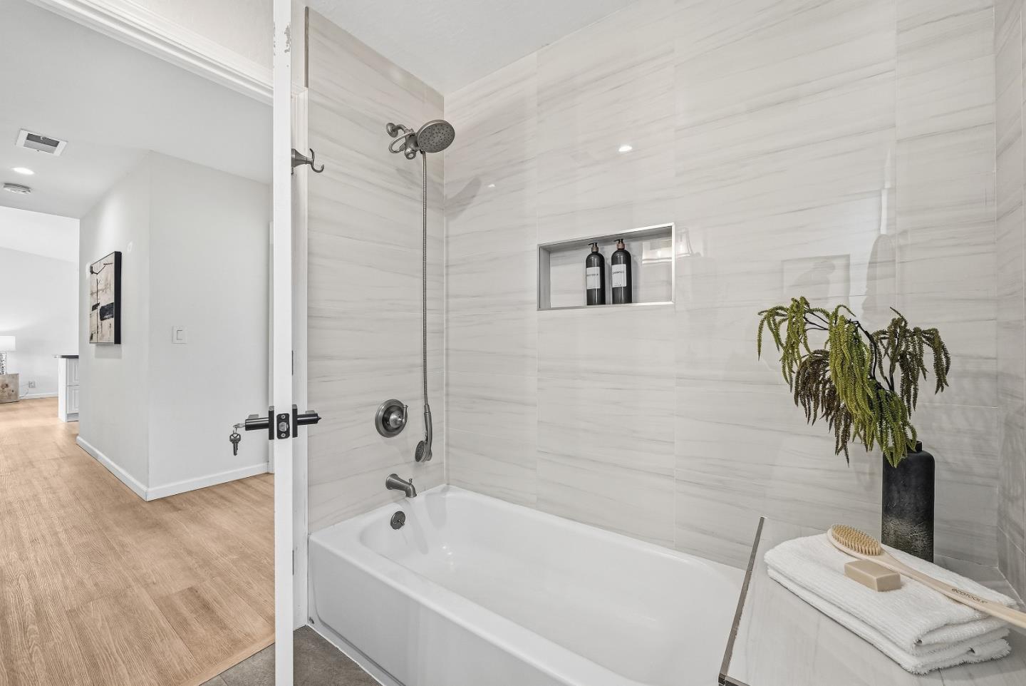 Detail Gallery Image 25 of 48 For 321 Beechnut Ave, Sunnyvale,  CA 94085 - 3 Beds | 2 Baths