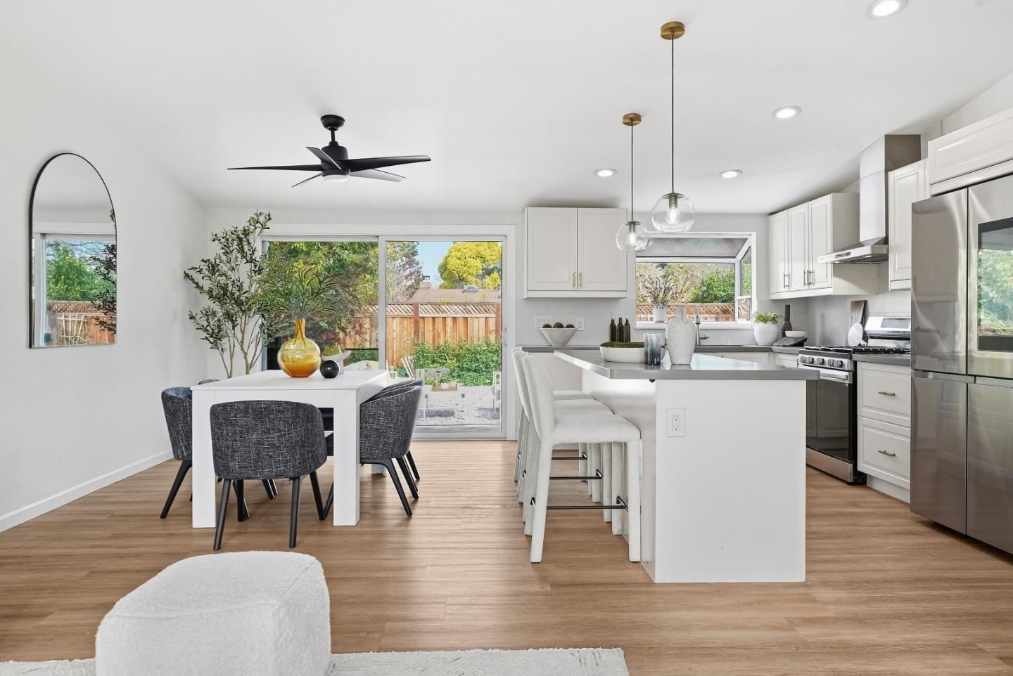 Detail Gallery Image 7 of 48 For 321 Beechnut Ave, Sunnyvale,  CA 94085 - 3 Beds | 2 Baths