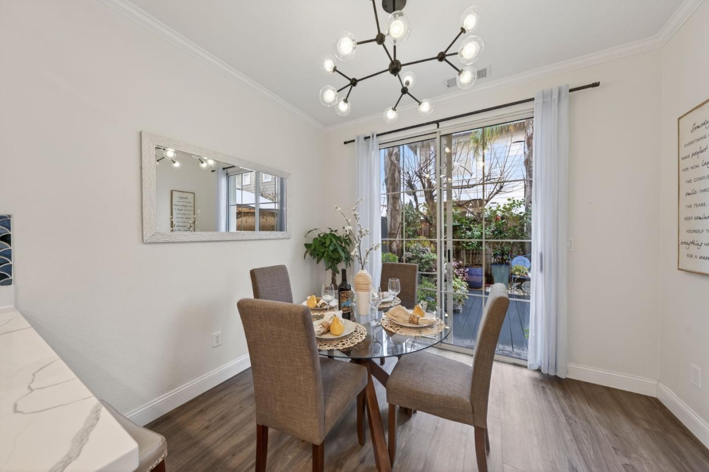 Detail Gallery Image 10 of 21 For 334 Ballymore Cir, San Jose,  CA 95136 - 4 Beds | 3 Baths