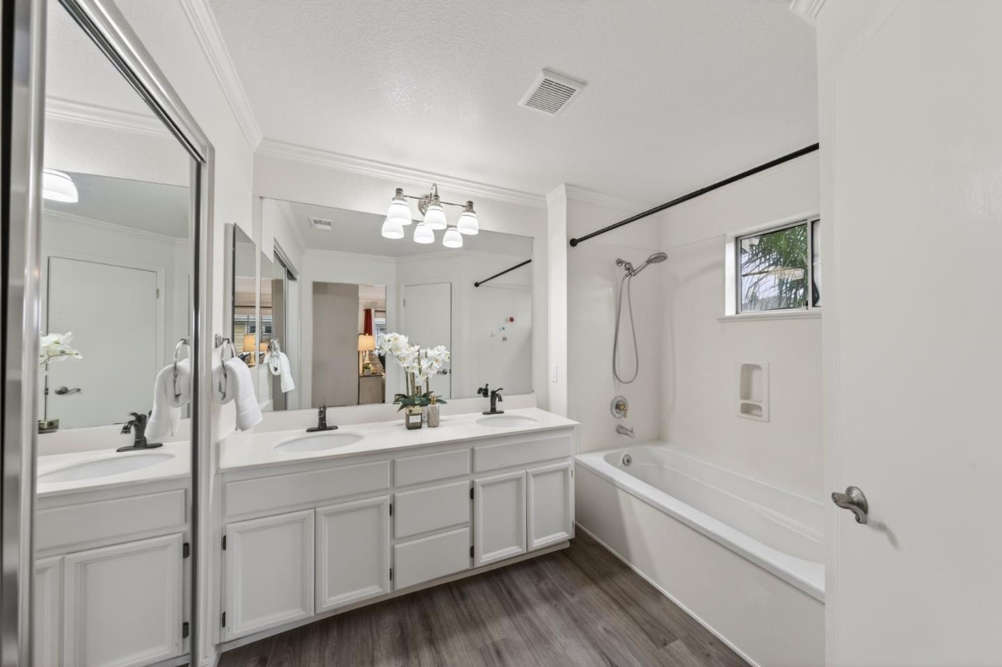 Detail Gallery Image 15 of 21 For 334 Ballymore Cir, San Jose,  CA 95136 - 4 Beds | 3 Baths