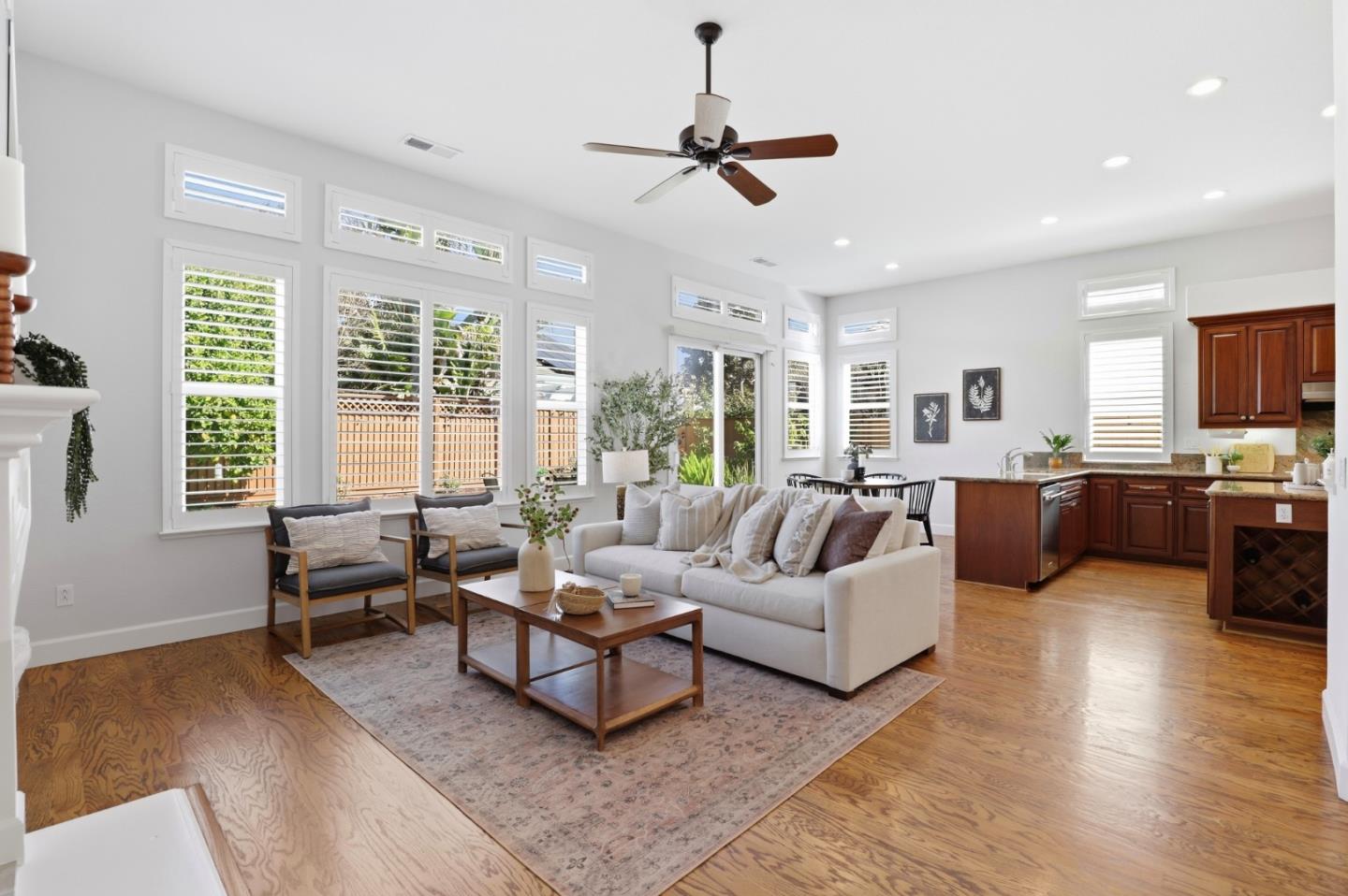 Detail Gallery Image 10 of 50 For 19076 Savannah Ct, Morgan Hill,  CA 95037 - 4 Beds | 3/1 Baths