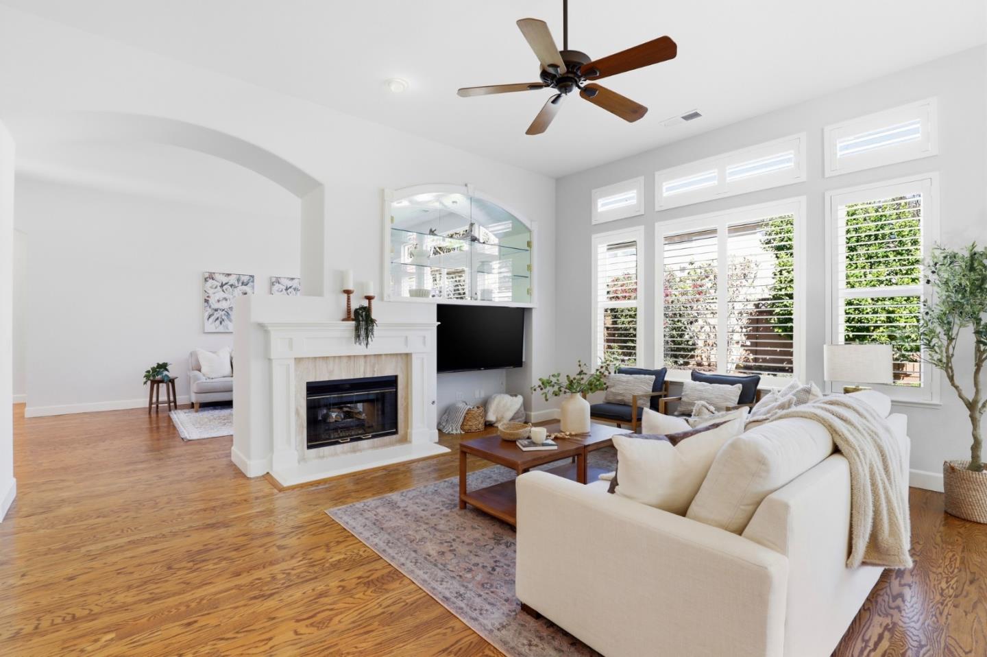 Detail Gallery Image 11 of 50 For 19076 Savannah Ct, Morgan Hill,  CA 95037 - 4 Beds | 3/1 Baths