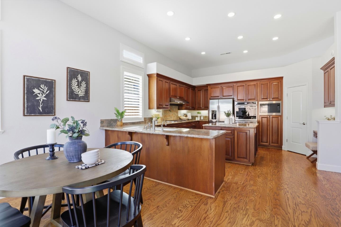 Detail Gallery Image 17 of 50 For 19076 Savannah Ct, Morgan Hill,  CA 95037 - 4 Beds | 3/1 Baths