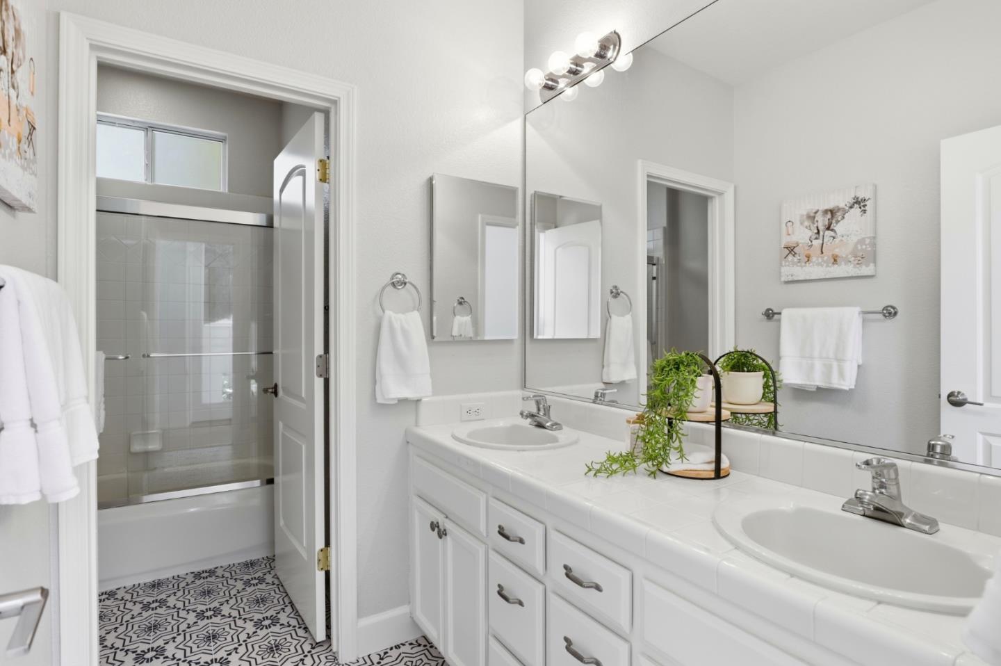 Detail Gallery Image 33 of 50 For 19076 Savannah Ct, Morgan Hill,  CA 95037 - 4 Beds | 3/1 Baths