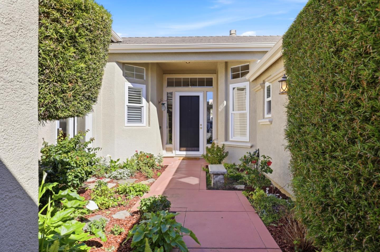 Detail Gallery Image 5 of 50 For 19076 Savannah Ct, Morgan Hill,  CA 95037 - 4 Beds | 3/1 Baths