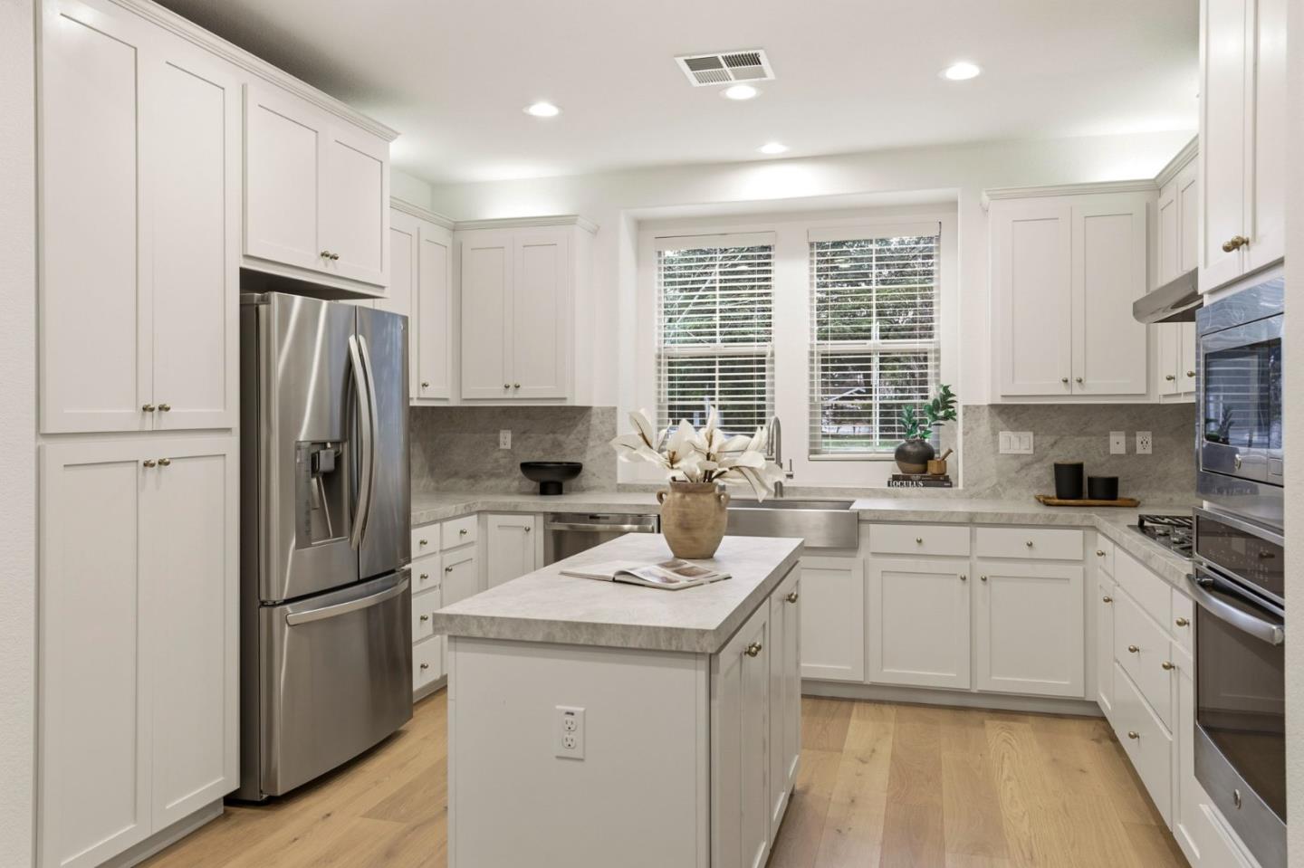 Detail Gallery Image 13 of 33 For 3042 via Siena Pl, Santa Clara,  CA 95051 - 3 Beds | 2/1 Baths