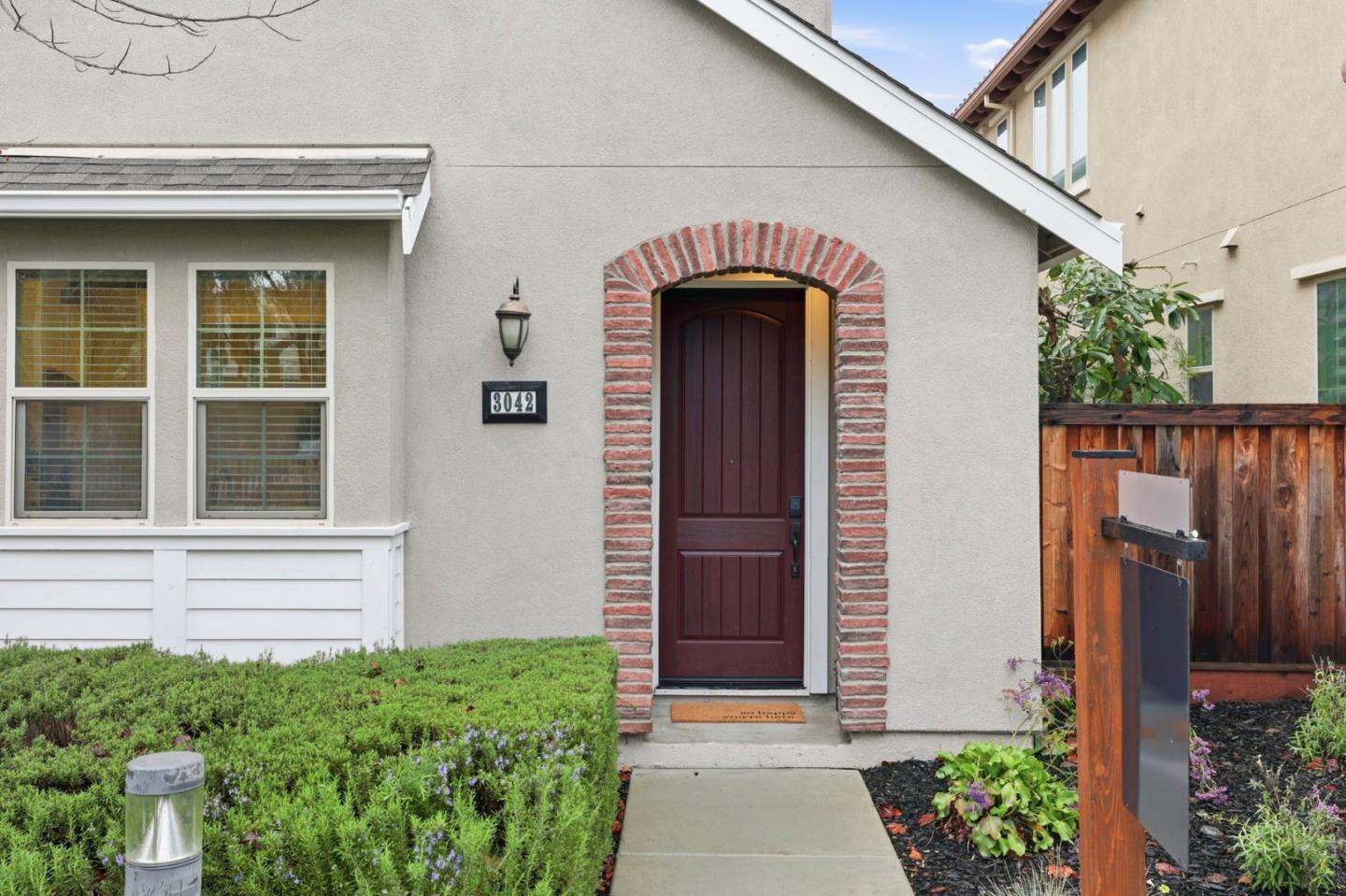 Detail Gallery Image 3 of 33 For 3042 via Siena Pl, Santa Clara,  CA 95051 - 3 Beds | 2/1 Baths
