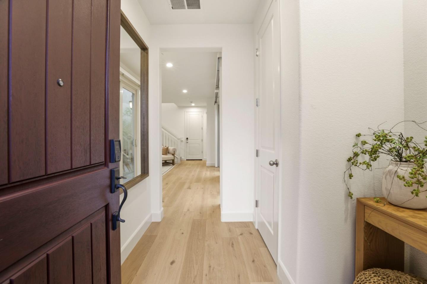 Detail Gallery Image 4 of 33 For 3042 via Siena Pl, Santa Clara,  CA 95051 - 3 Beds | 2/1 Baths