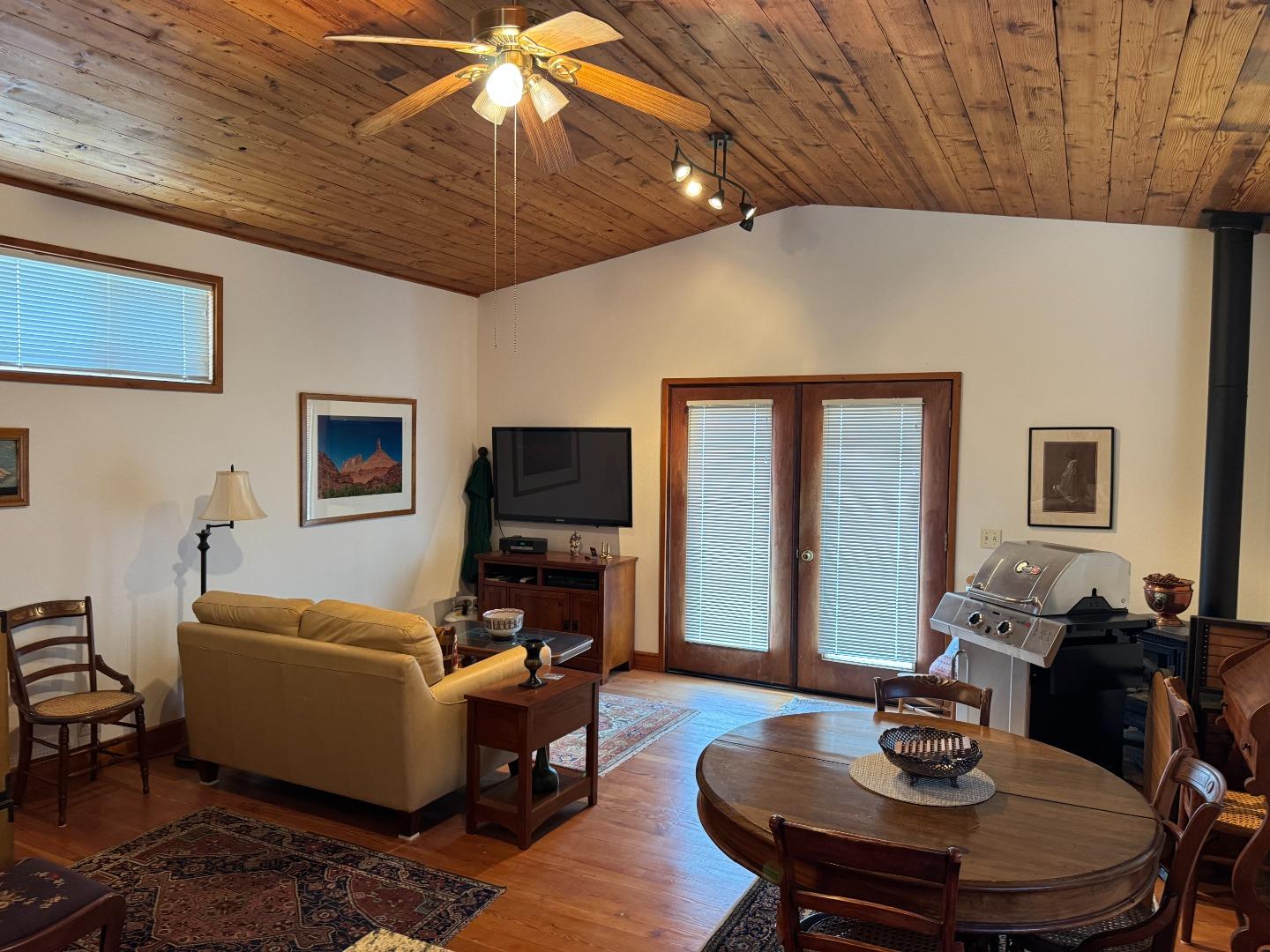 Detail Gallery Image 29 of 39 For 2251 Folendorf Rd, Murphys,  CA 95247 - 3 Beds | 2/1 Baths