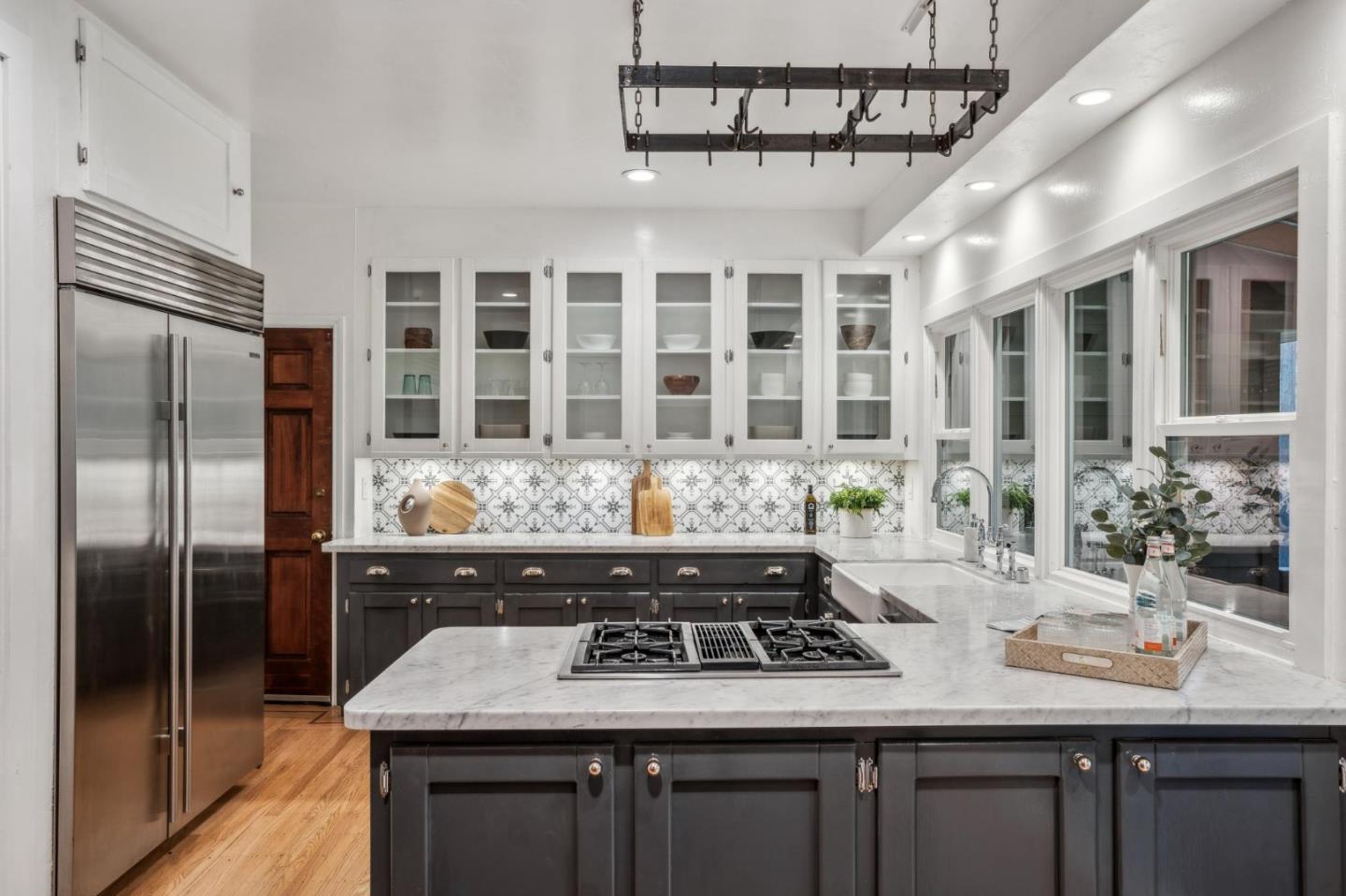 Detail Gallery Image 12 of 78 For 13872 Silver Sky Way, Woodside,  CA 94062 - 3 Beds | 2/1 Baths