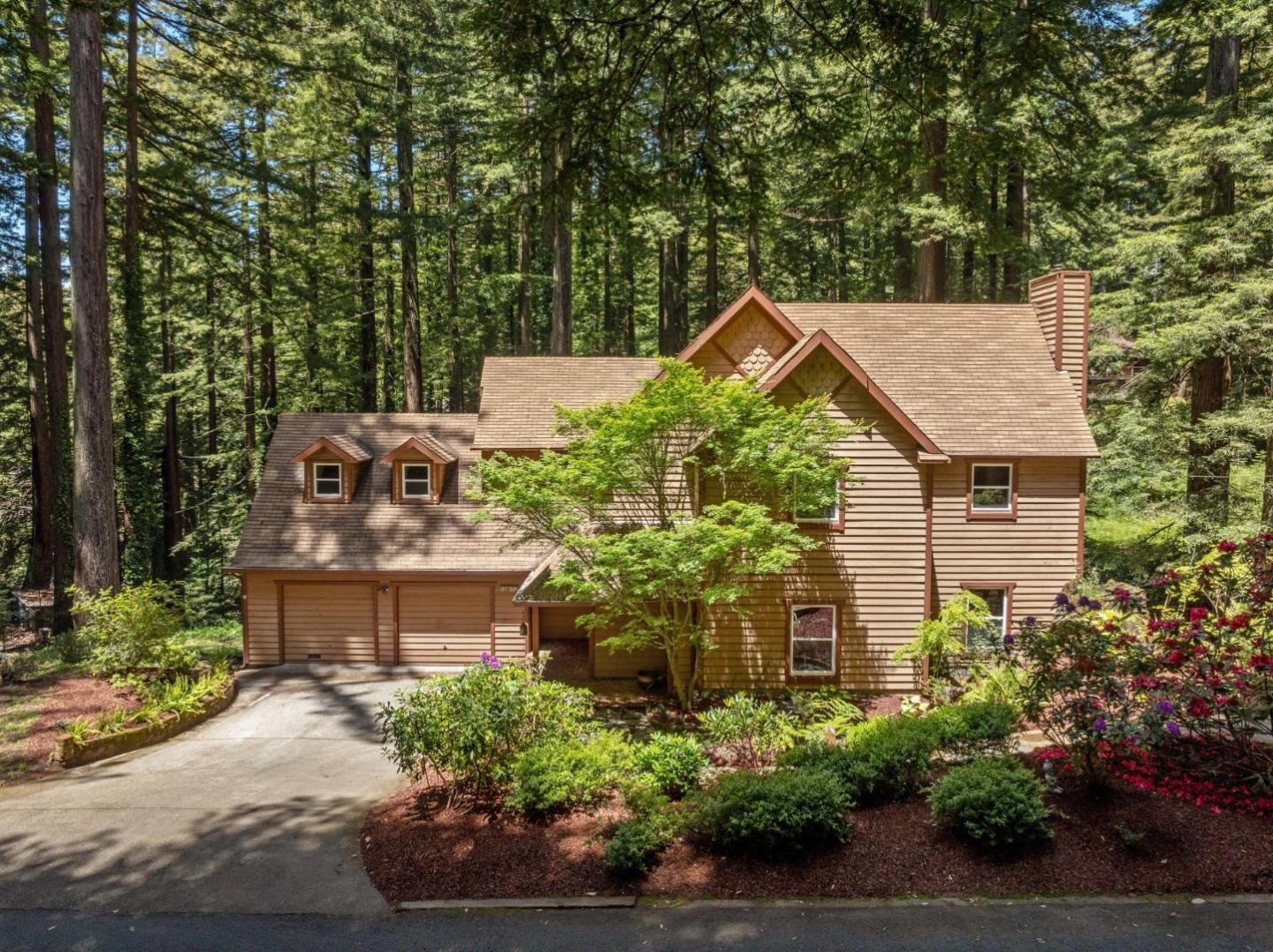 Detail Gallery Image 2 of 78 For 13872 Silver Sky Way, Woodside,  CA 94062 - 3 Beds | 2/1 Baths