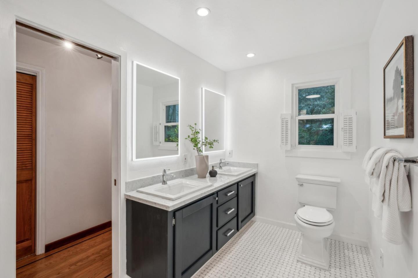 Detail Gallery Image 42 of 78 For 13872 Silver Sky Way, Woodside,  CA 94062 - 3 Beds | 2/1 Baths