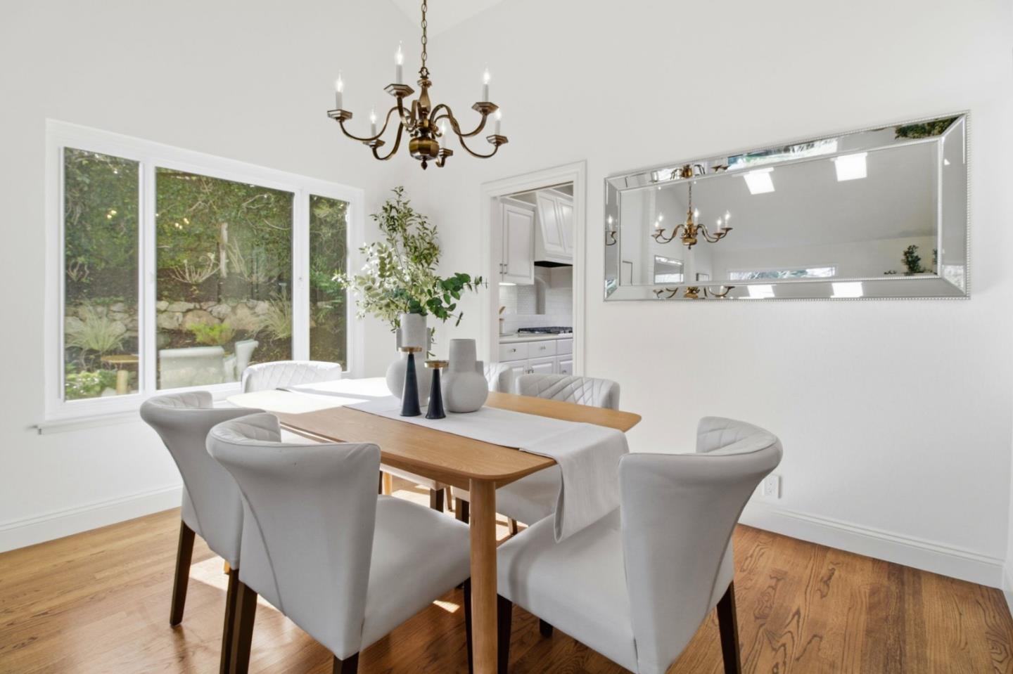 Detail Gallery Image 22 of 53 For 1912 Los Altos Dr, San Mateo,  CA 94402 - 4 Beds | 3 Baths