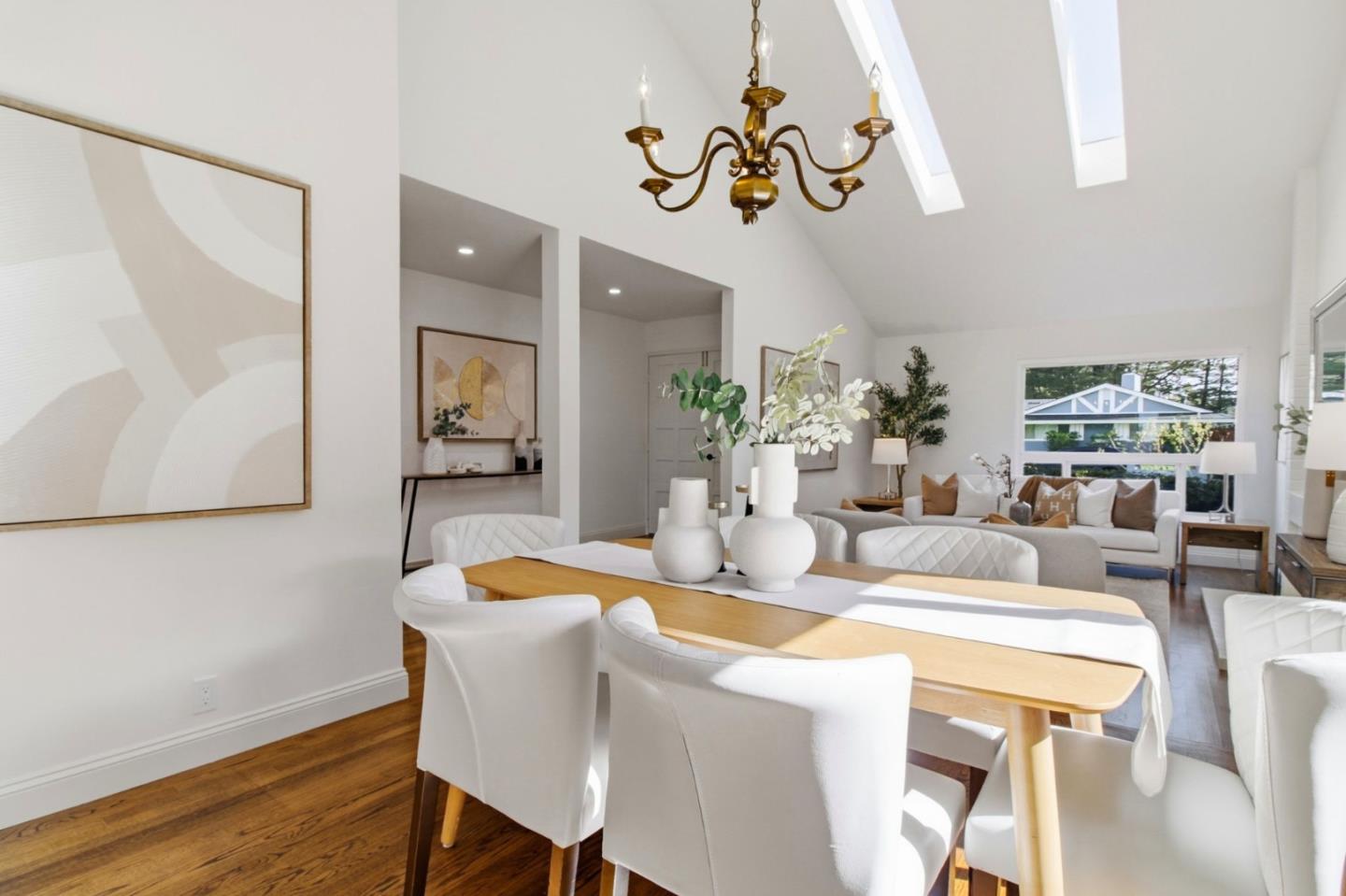 Detail Gallery Image 24 of 53 For 1912 Los Altos Dr, San Mateo,  CA 94402 - 4 Beds | 3 Baths