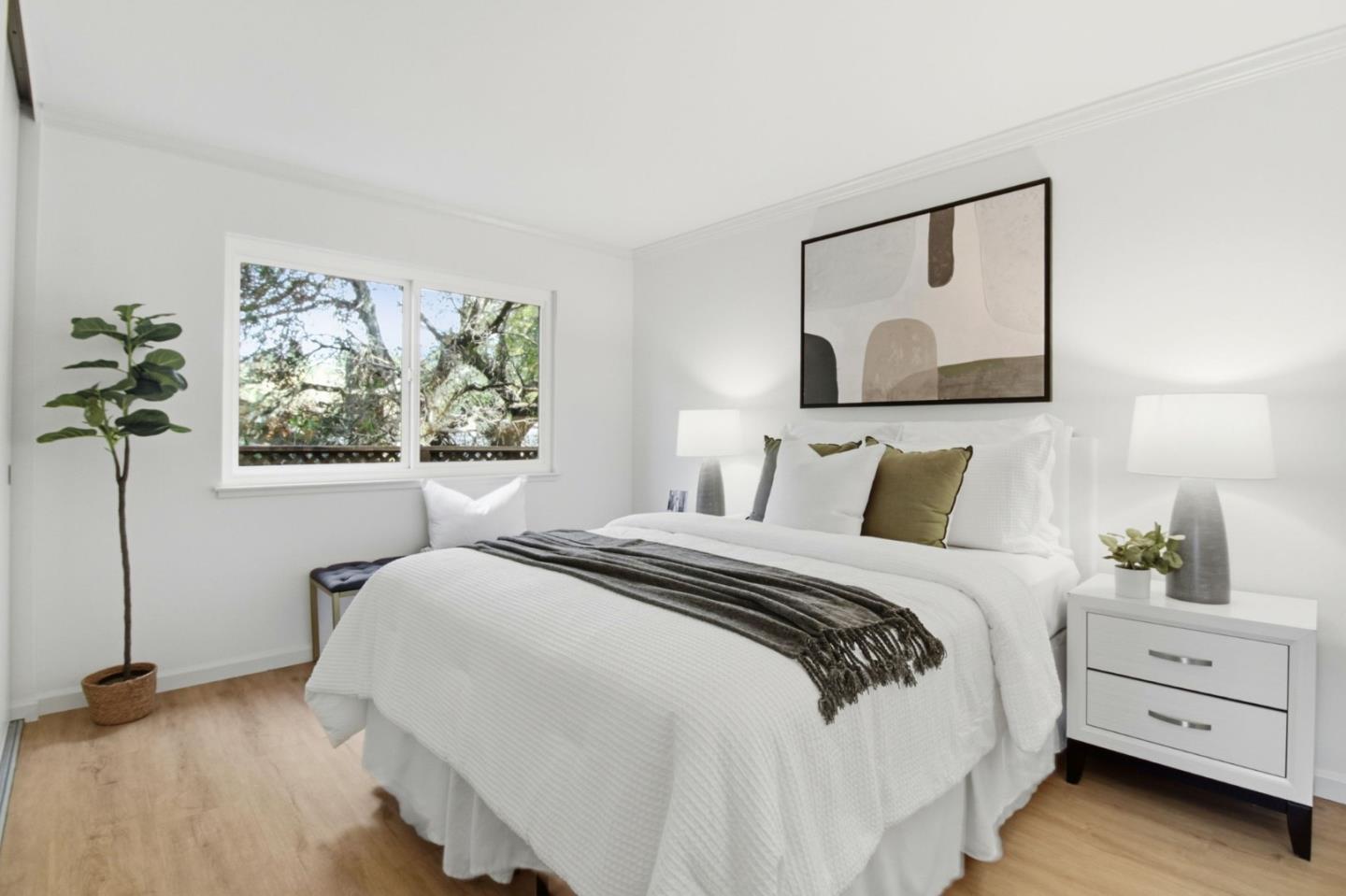 Detail Gallery Image 25 of 53 For 1912 Los Altos Dr, San Mateo,  CA 94402 - 4 Beds | 3 Baths