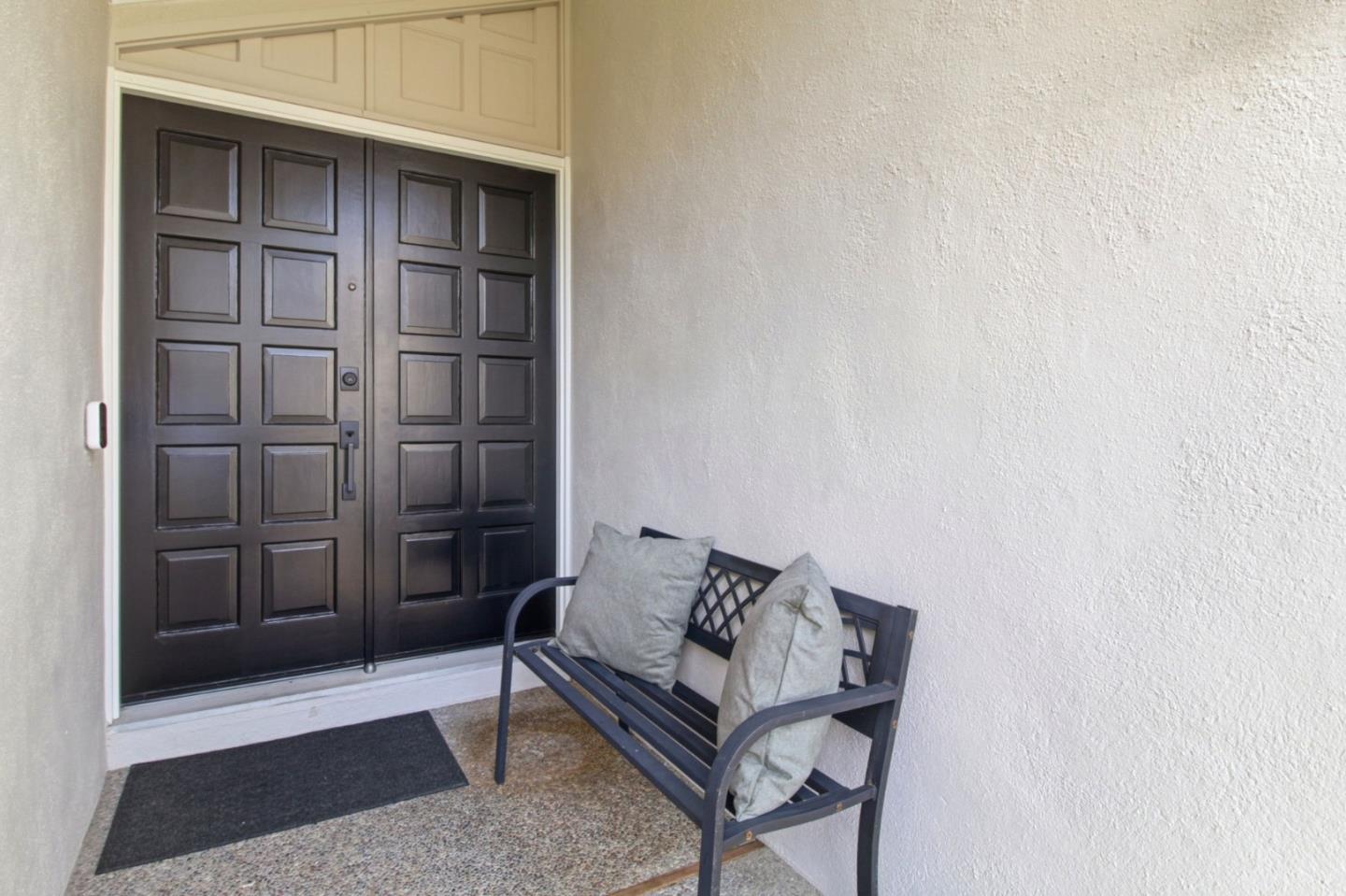 Detail Gallery Image 5 of 53 For 1912 Los Altos Dr, San Mateo,  CA 94402 - 4 Beds | 3 Baths