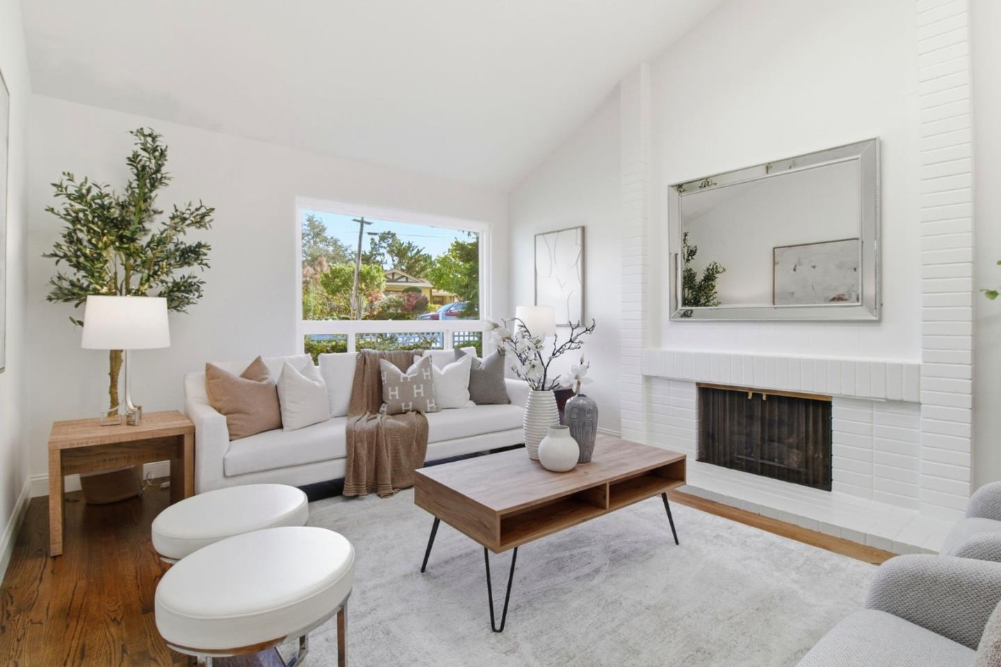 Detail Gallery Image 6 of 53 For 1912 Los Altos Dr, San Mateo,  CA 94402 - 4 Beds | 3 Baths