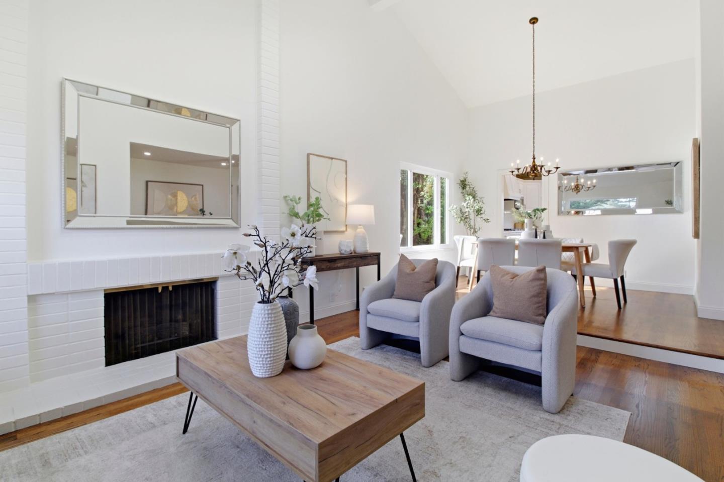 Detail Gallery Image 7 of 53 For 1912 Los Altos Dr, San Mateo,  CA 94402 - 4 Beds | 3 Baths