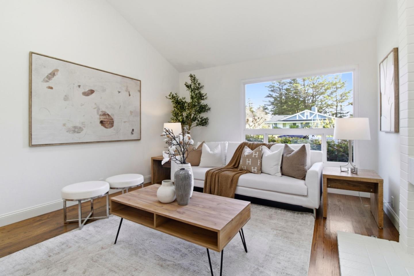 Detail Gallery Image 9 of 53 For 1912 Los Altos Dr, San Mateo,  CA 94402 - 4 Beds | 3 Baths