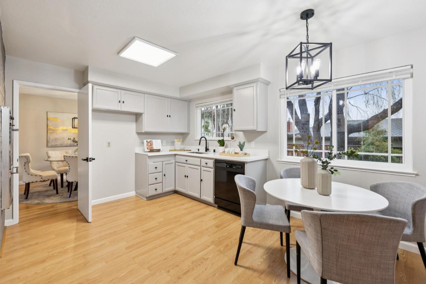 Detail Gallery Image 11 of 52 For 950 Gull Ave, Foster City,  CA 94404 - 4 Beds | 3 Baths