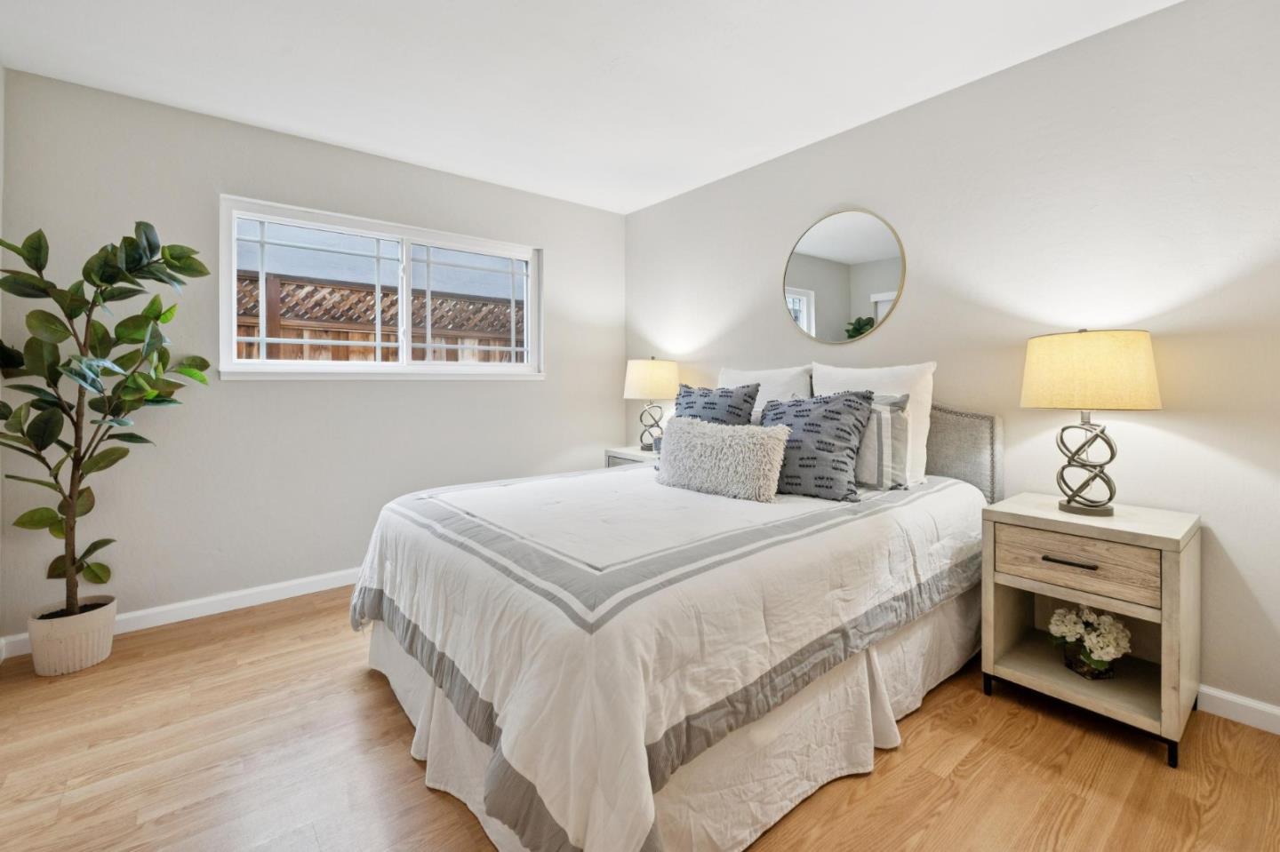 Detail Gallery Image 22 of 52 For 950 Gull Ave, Foster City,  CA 94404 - 4 Beds | 3 Baths