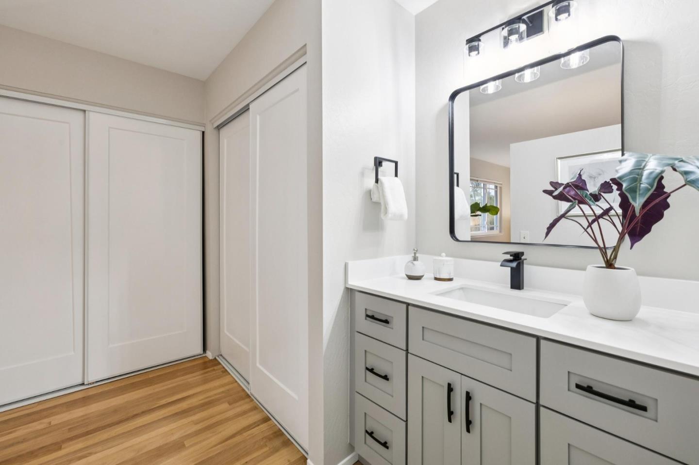 Detail Gallery Image 30 of 52 For 950 Gull Ave, Foster City,  CA 94404 - 4 Beds | 3 Baths