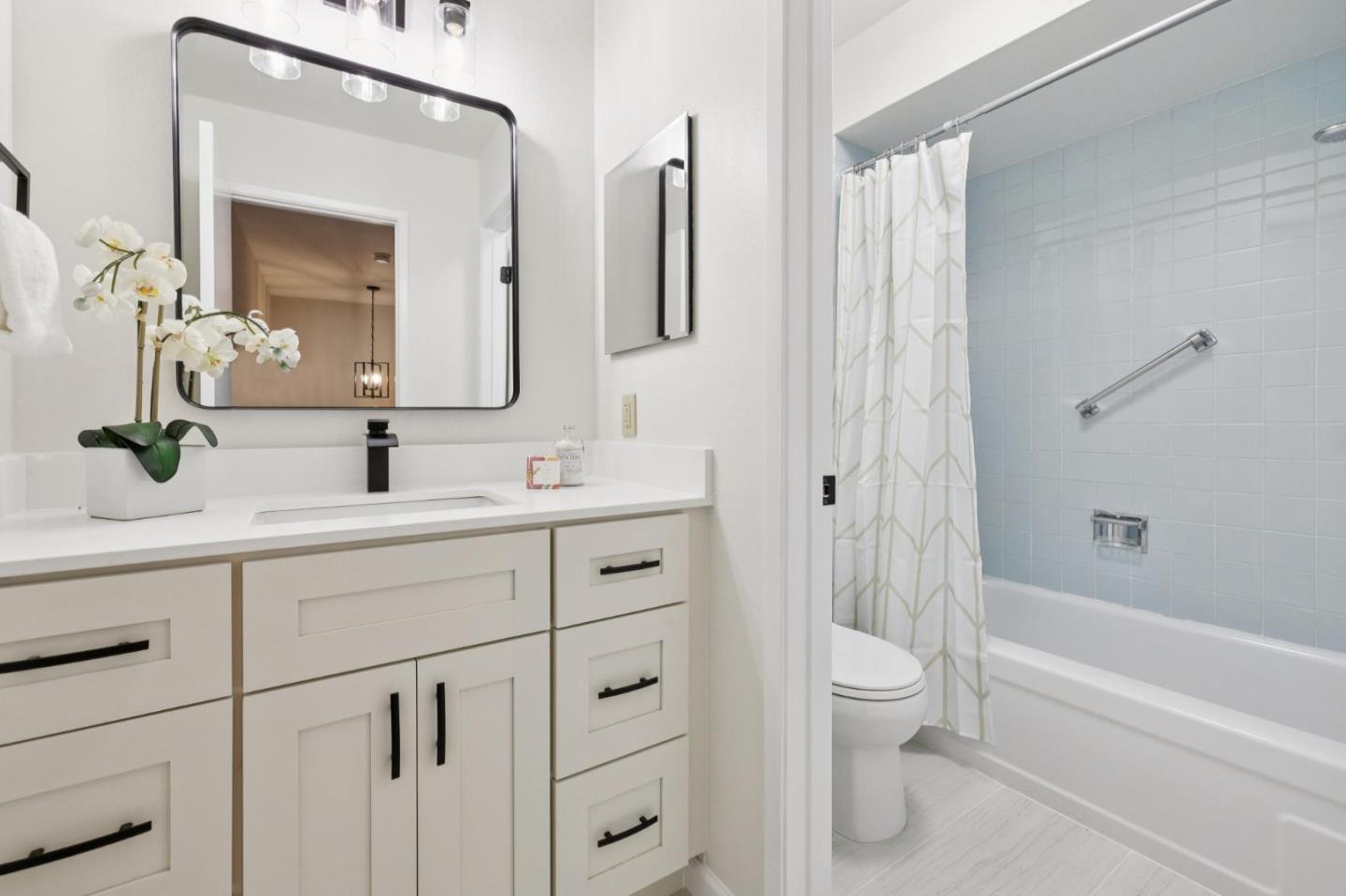 Detail Gallery Image 33 of 52 For 950 Gull Ave, Foster City,  CA 94404 - 4 Beds | 3 Baths