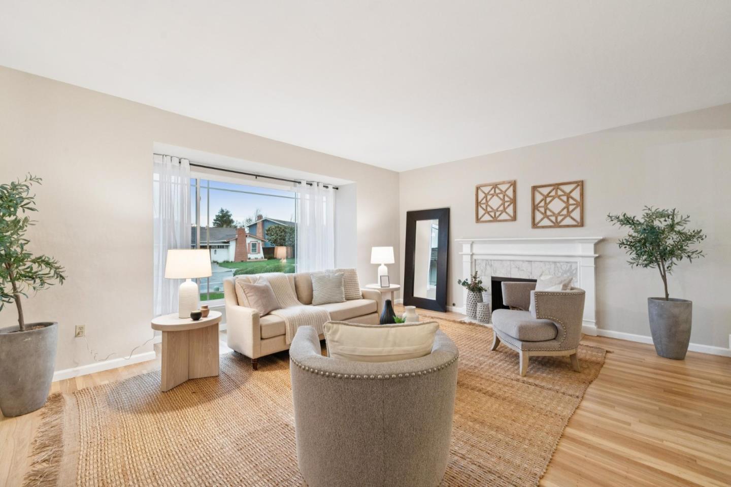 Detail Gallery Image 6 of 52 For 950 Gull Ave, Foster City,  CA 94404 - 4 Beds | 3 Baths