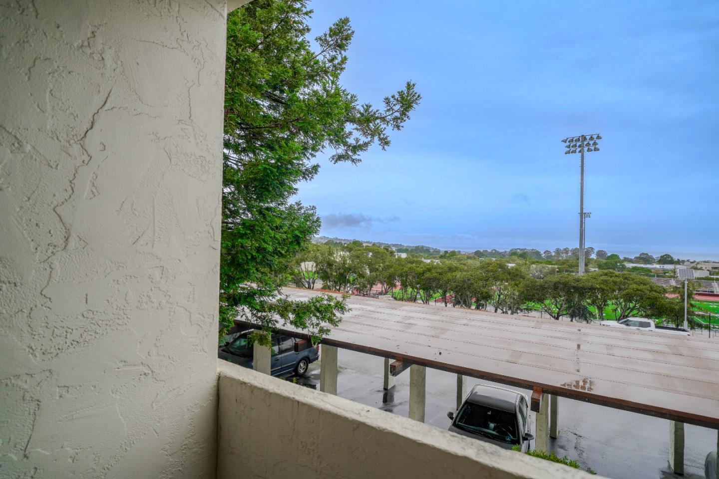 Detail Gallery Image 15 of 22 For 500 Glenwood Cir #125,  Monterey,  CA 93940 - 1 Beds | 1 Baths