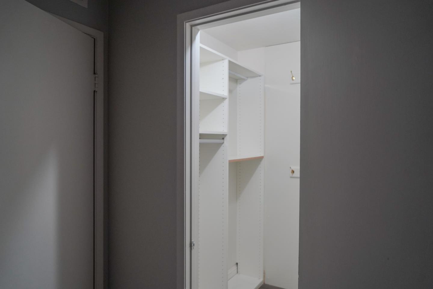 Detail Gallery Image 17 of 22 For 500 Glenwood Cir #125,  Monterey,  CA 93940 - 1 Beds | 1 Baths