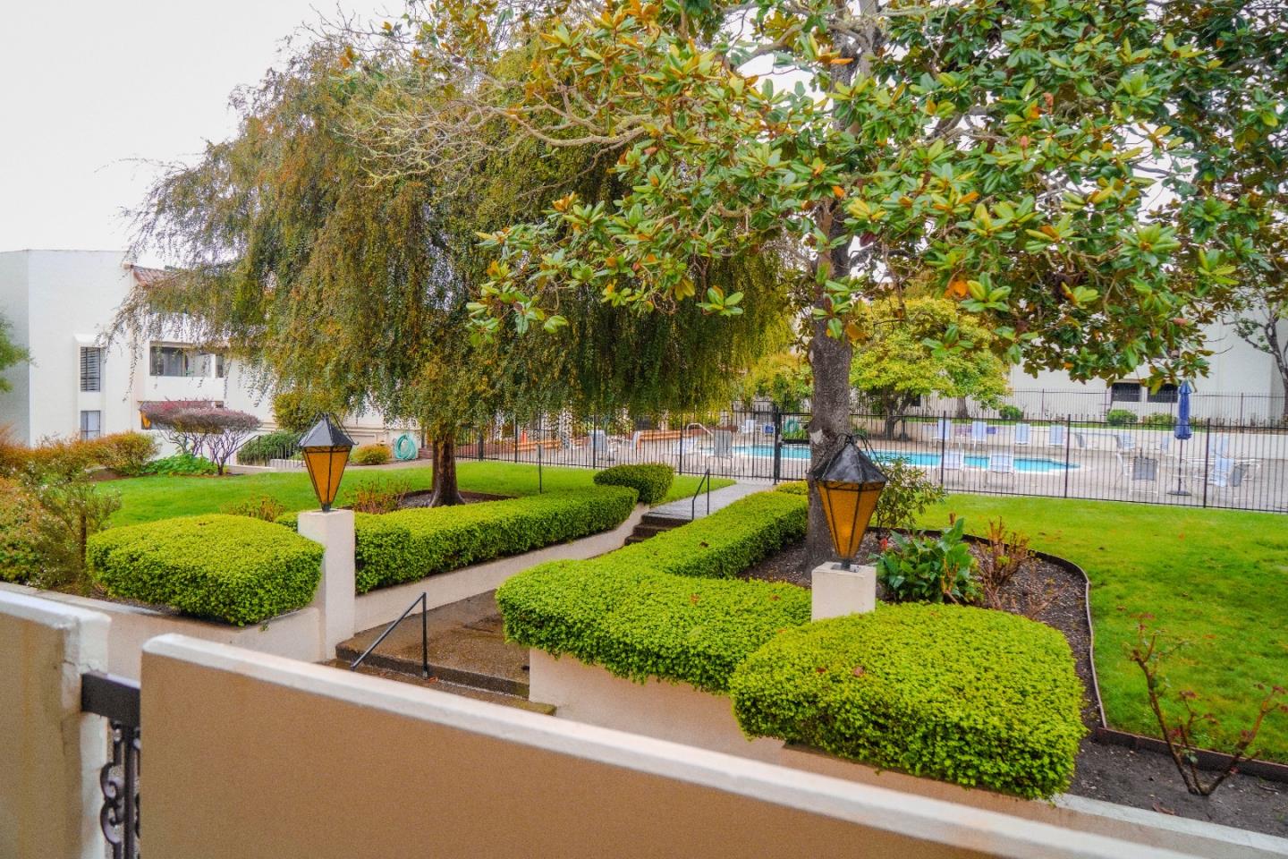 Detail Gallery Image 21 of 22 For 500 Glenwood Cir #125,  Monterey,  CA 93940 - 1 Beds | 1 Baths