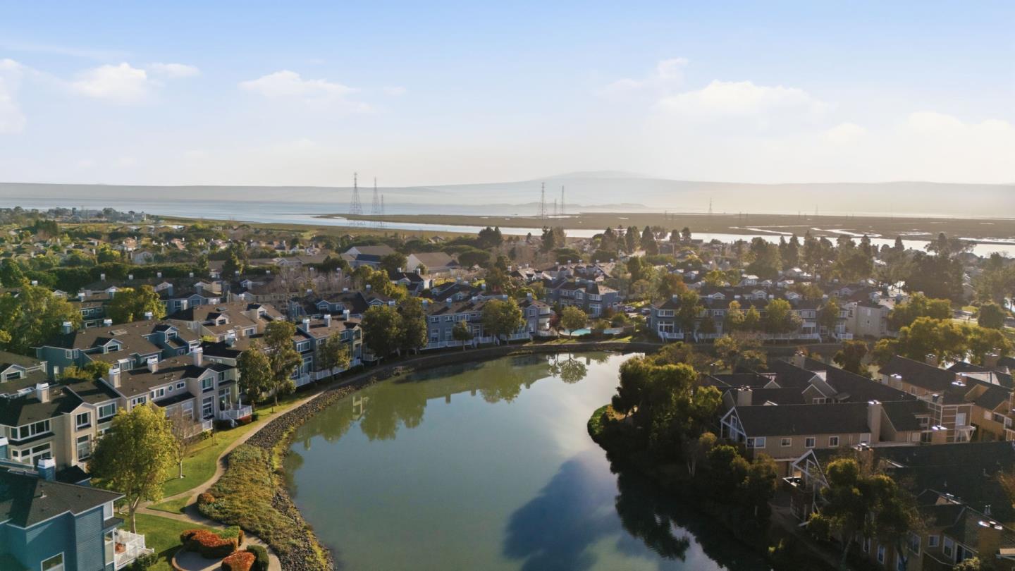 Detail Gallery Image 30 of 30 For 832 Sovereign Way, Redwood Shores,  CA 94065 - 2 Beds | 2 Baths