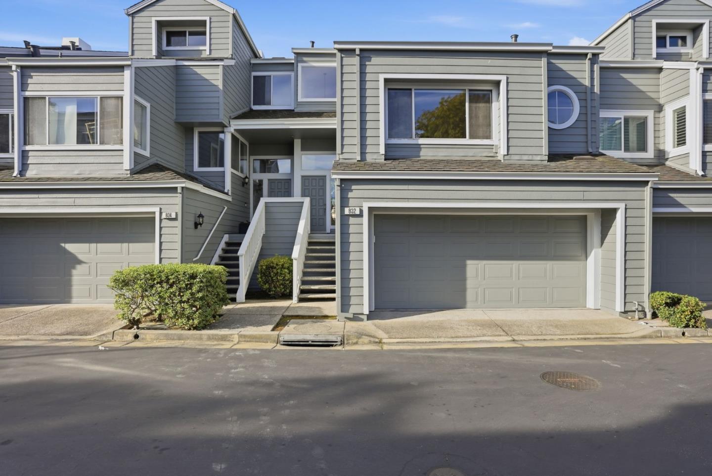 Detail Gallery Image 4 of 30 For 832 Sovereign Way, Redwood Shores,  CA 94065 - 2 Beds | 2 Baths