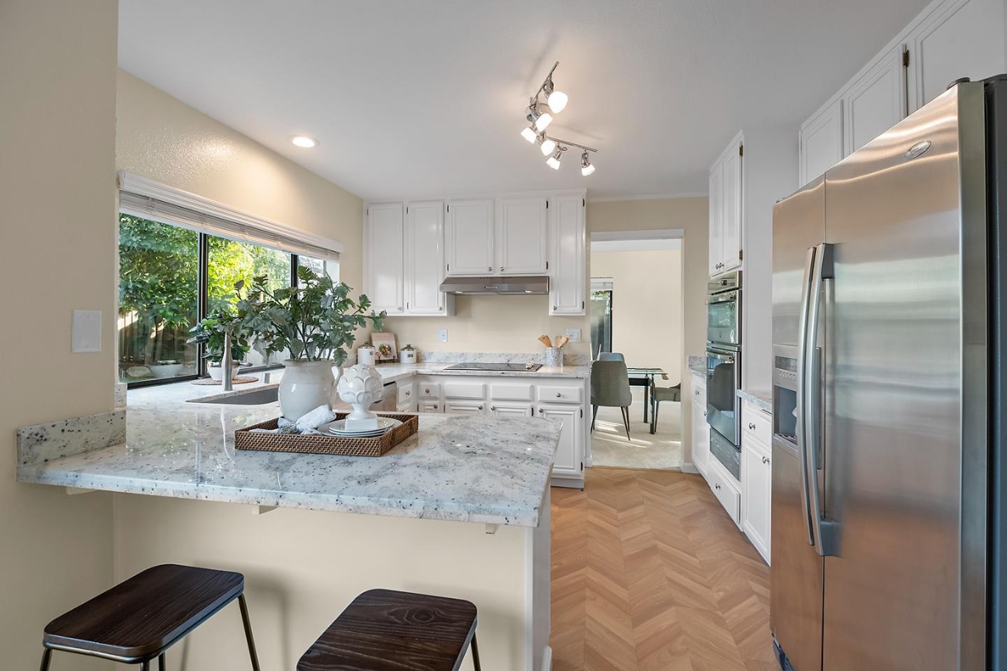 Detail Gallery Image 8 of 27 For 5252 Rio Lobo Dr, San Jose,  CA 95136 - 4 Beds | 2 Baths