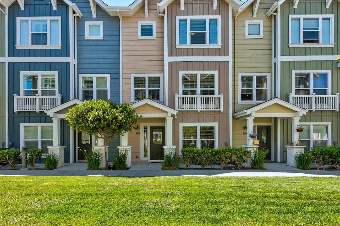 Detail Gallery Image 3 of 41 For 1908 Newbury Dr, Mountain View,  CA 94043 - 4 Beds | 3/1 Baths