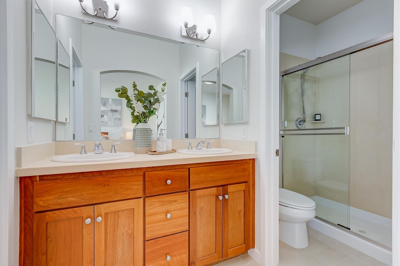 Detail Gallery Image 35 of 41 For 1908 Newbury Dr, Mountain View,  CA 94043 - 4 Beds | 3/1 Baths