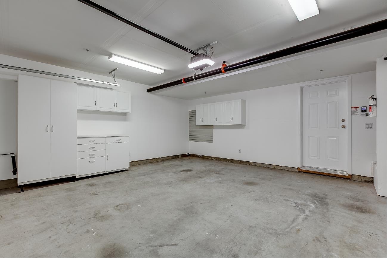 Detail Gallery Image 36 of 41 For 1908 Newbury Dr, Mountain View,  CA 94043 - 4 Beds | 3/1 Baths