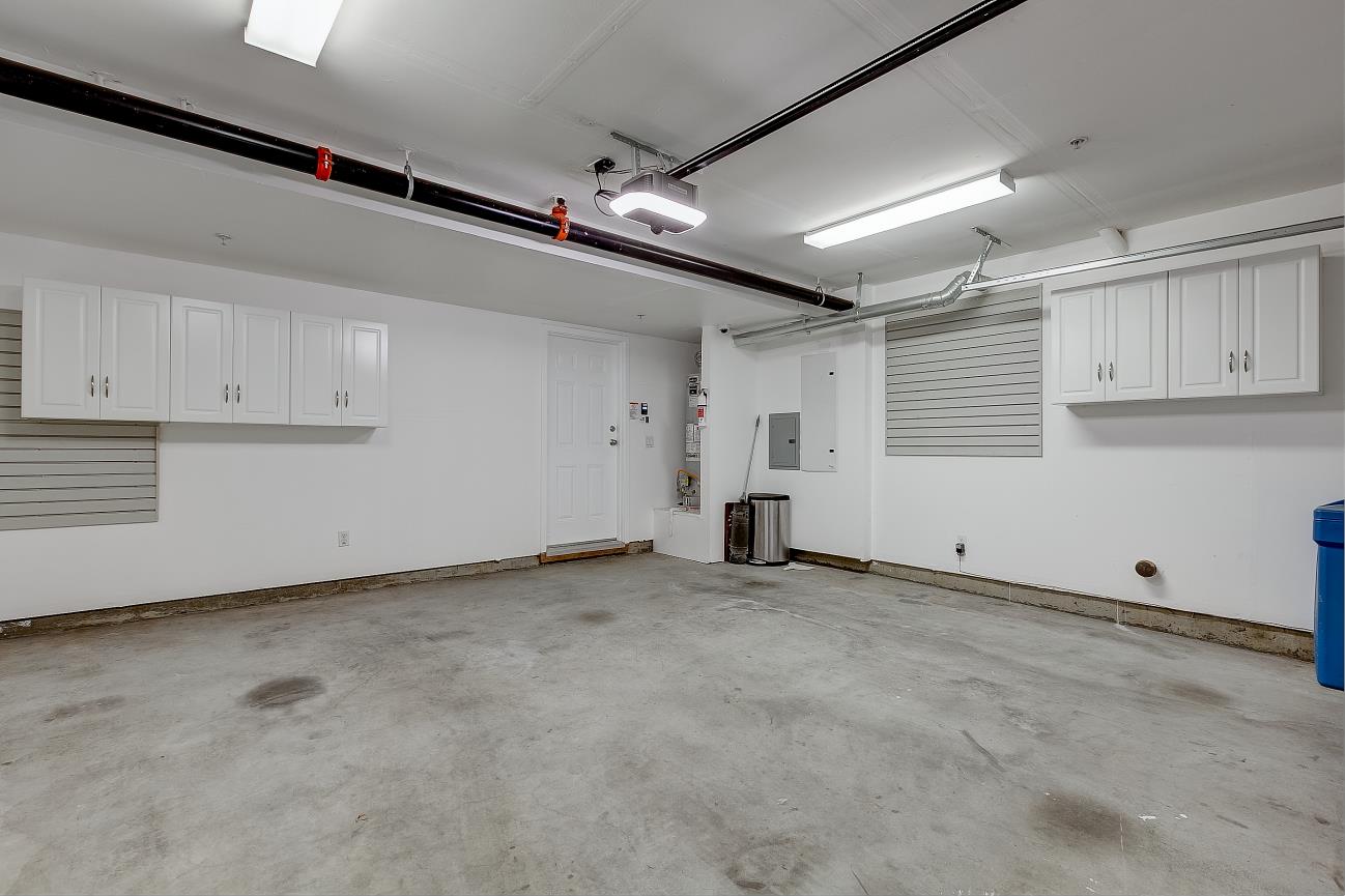 Detail Gallery Image 37 of 41 For 1908 Newbury Dr, Mountain View,  CA 94043 - 4 Beds | 3/1 Baths