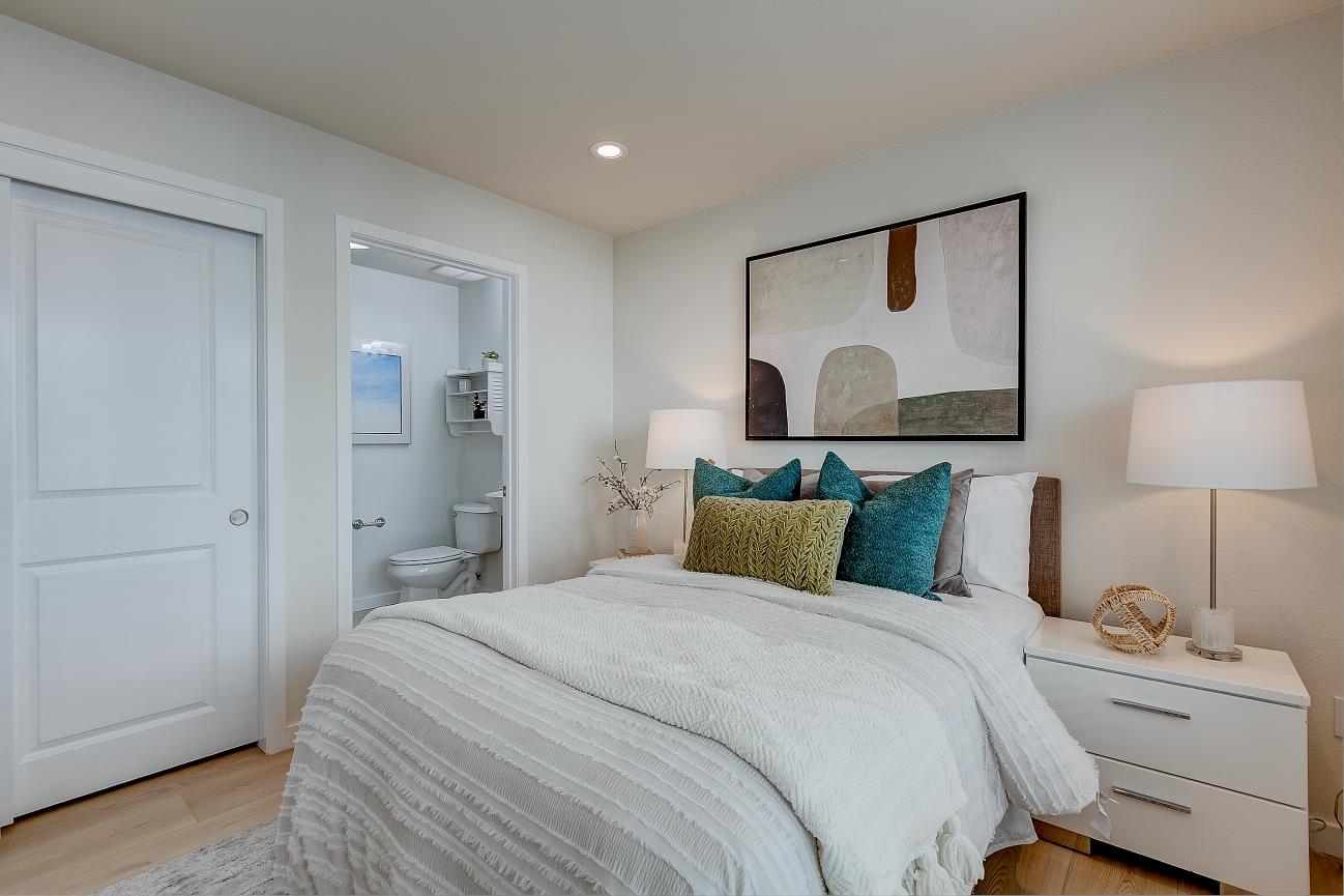 Detail Gallery Image 7 of 41 For 1908 Newbury Dr, Mountain View,  CA 94043 - 4 Beds | 3/1 Baths